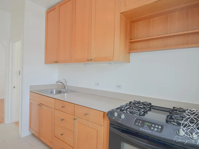 424 N Ogden Dr #6 — Photo 16