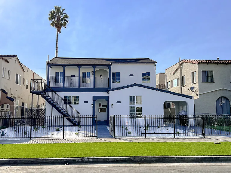 1529 S Orange Grove Ave #1/2 — Photo 11
