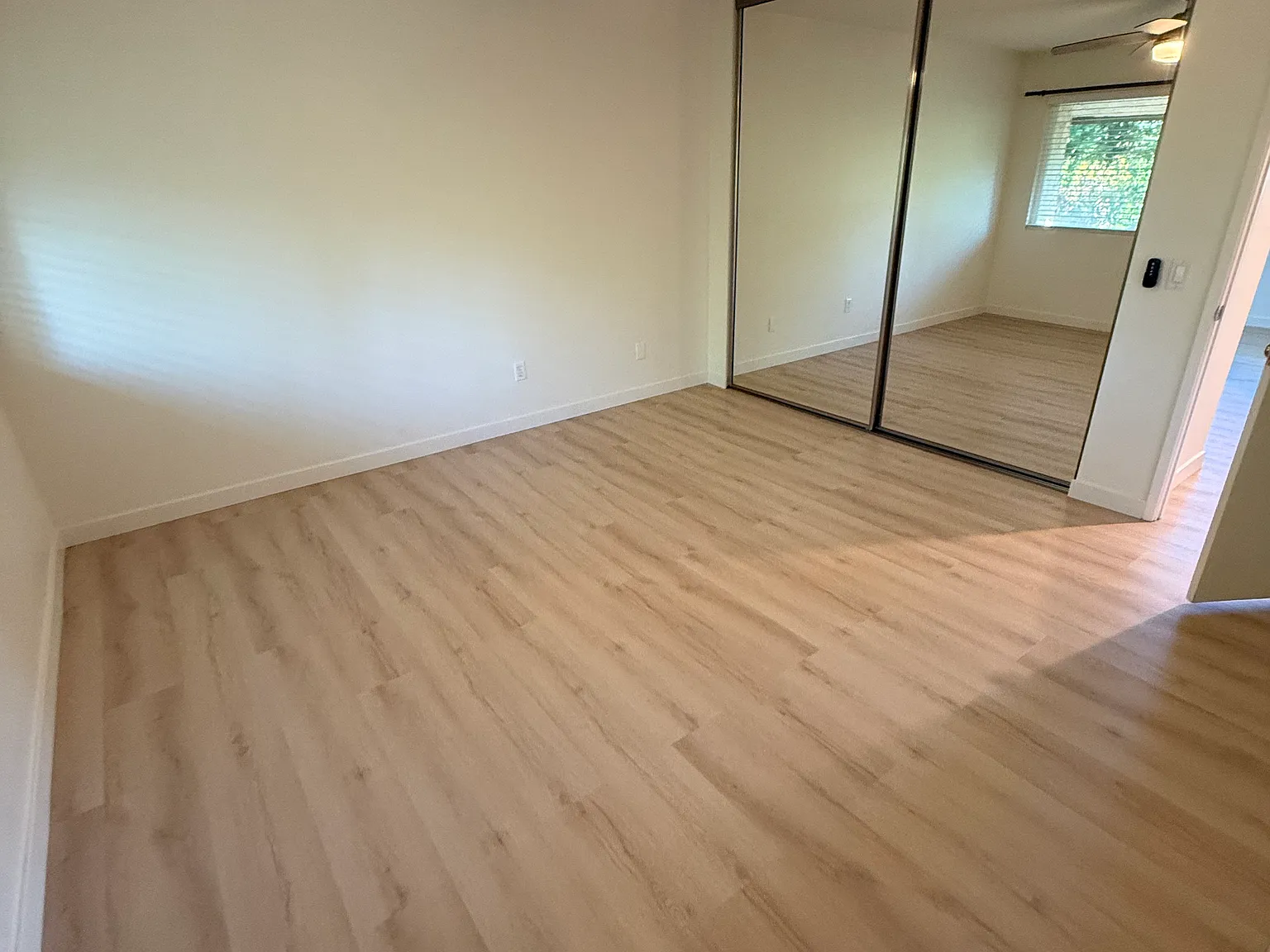 3 bed, 2.5 bath, 1380 sqft, $4,800 — Photo 4