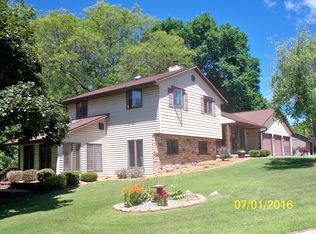330 Sumac Dr, Green Bay, WI 54313
