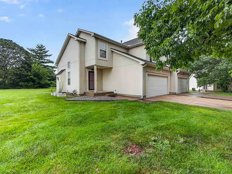 14802 Robinson St — Photo 34