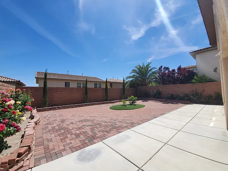11077 Crystal Crest Ct — Photo 24