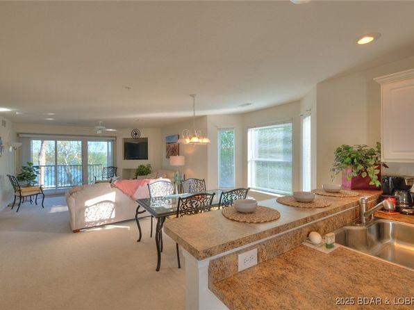 282 Park Place Dr #3B, Kaiser, MO 65047
