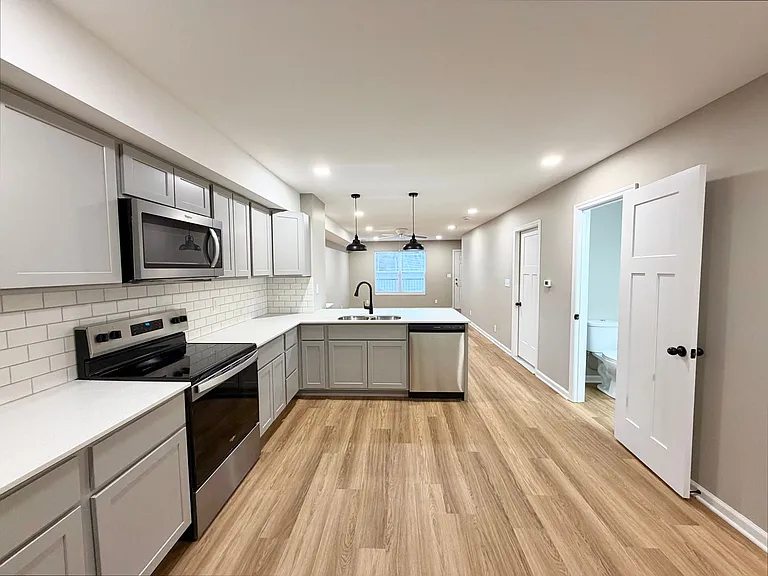 511 Glenstone Springs Dr — Photo 18