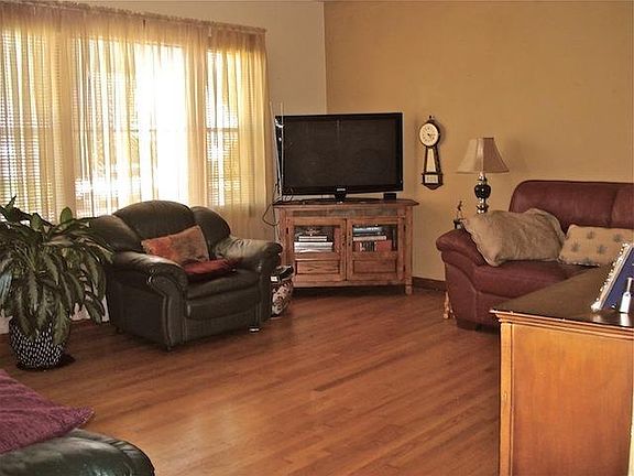 3rd image of 6814 Alabama Ave