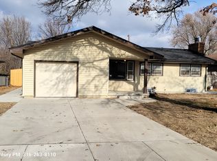 8302 E Bayley St, Wichita, KS 67207
