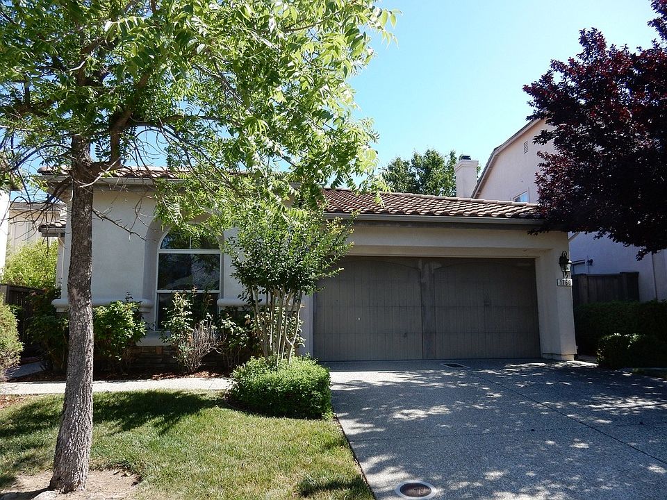 1st image of 1760 Dunkeld Ln
