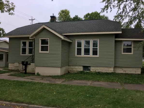 3002 1st Ave, Hibbing, MN 55746