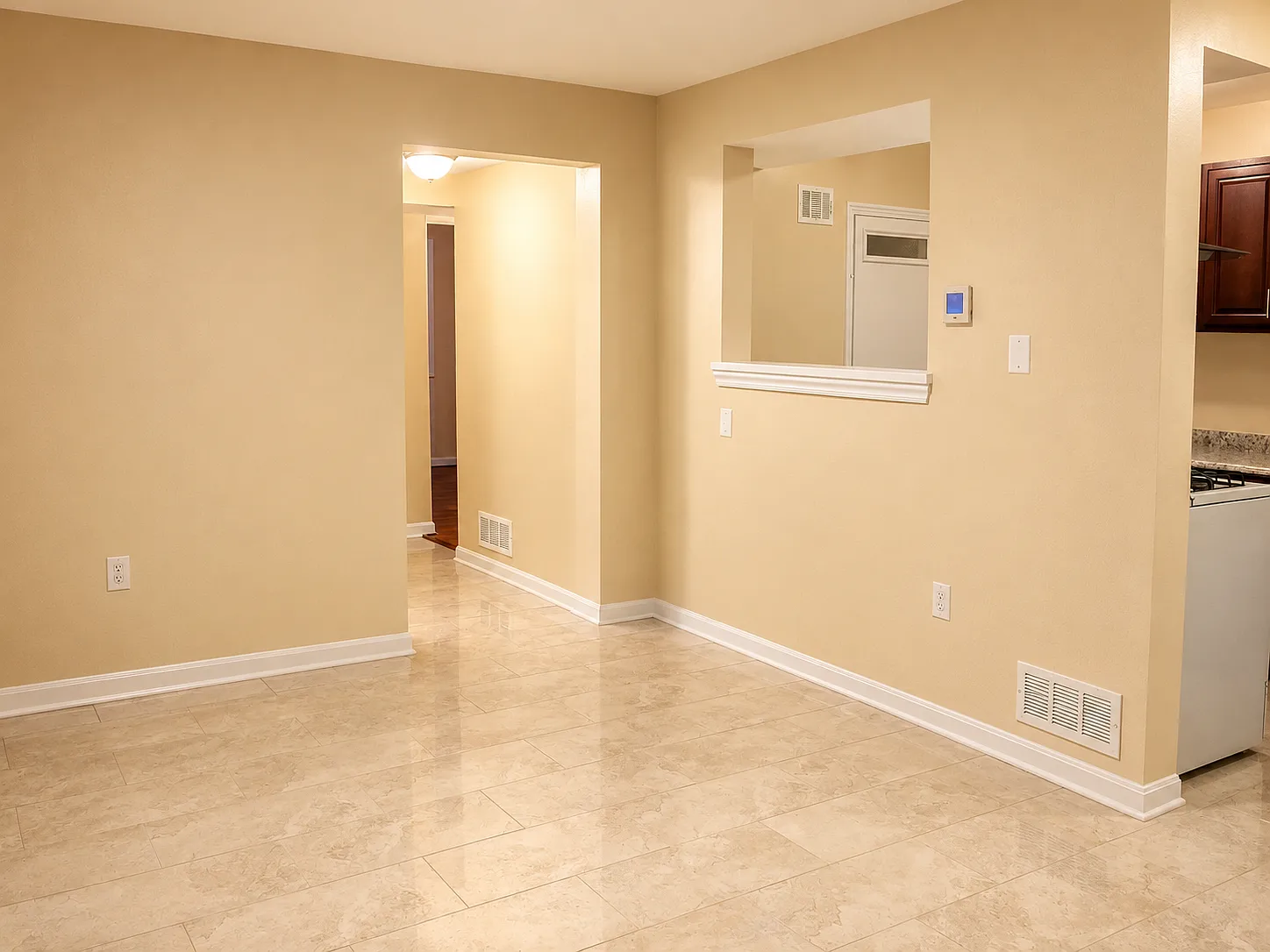 2 bed, 700 sqft, $1,899 — Photo 3