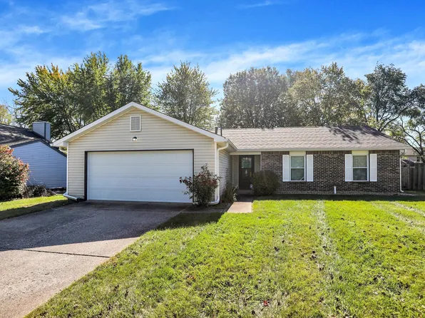 3727 Pebble Creek Dr, Indianapolis, IN 46268