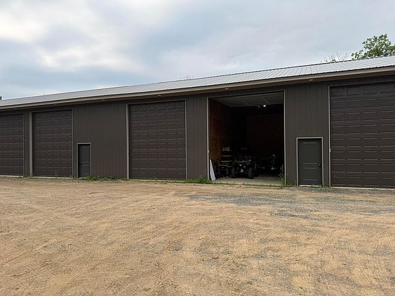 2nd image of 50018 Long Point Pl