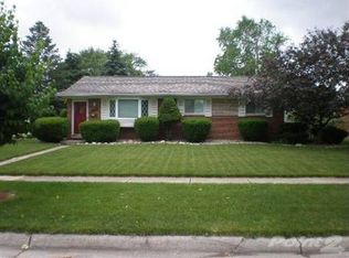 38567 Beecher Dr, Sterling Heights, MI 48312