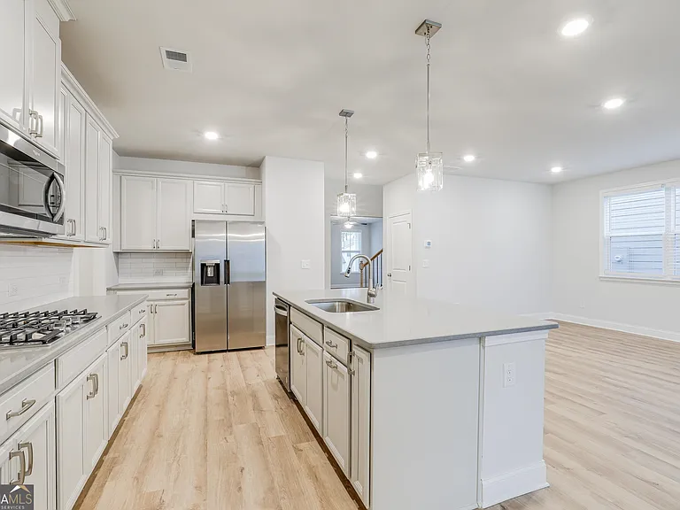 376 Caledonia Ct — Photo 16