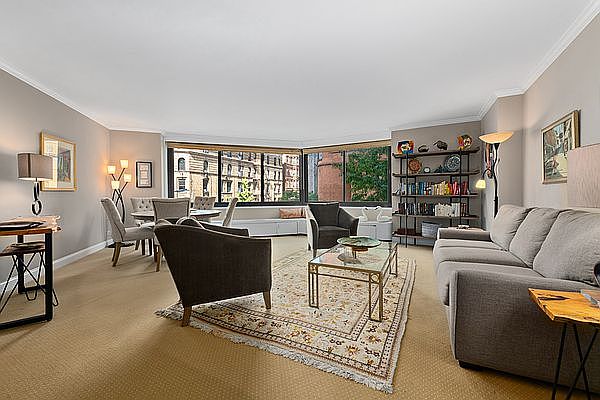 1st image of 40 E 94th St APT 2D