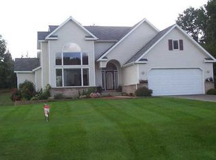 8360 Prairie View Ln SE, Alto, MI 49302