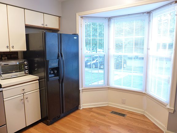 4th image of 8867 Willowwood Way