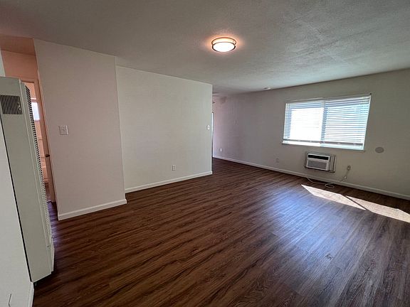 4th image of 10344-10346 S White Rock Rd #5b128a892