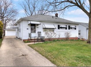 15409 Wingate Rd, Maple Heights, OH 44137
