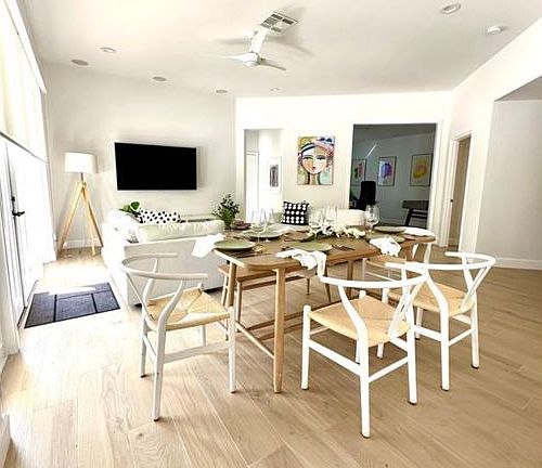 4th image of 2556 Jardin Mnr #1