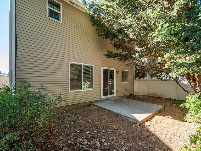 2537 NE 127th Ave — Photo 31