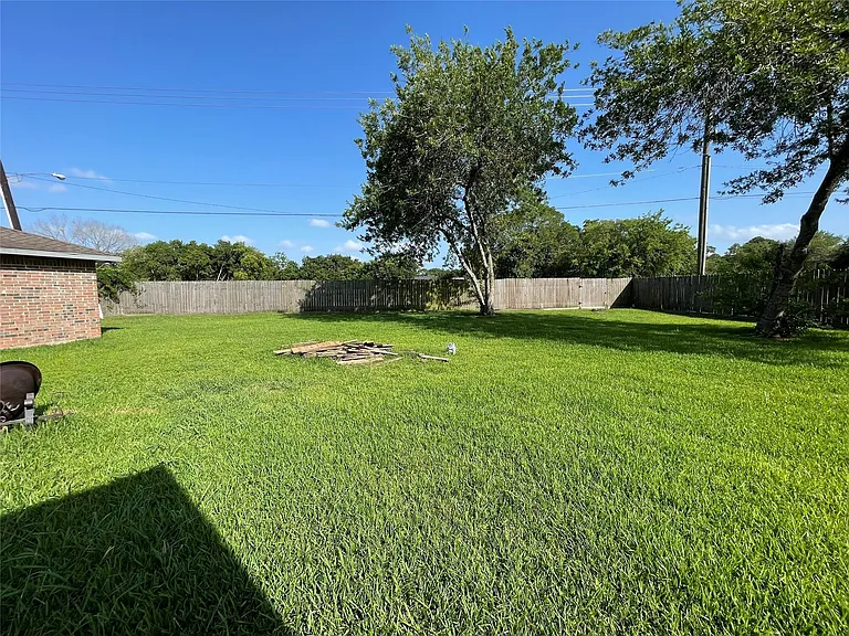 16510 Oxnard Ln — Photo 34