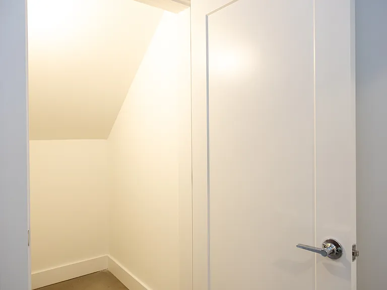 Overton Lofts — Photo 21