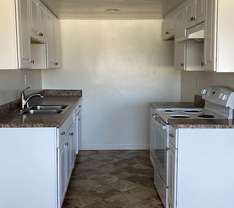 1st image of 17320 Burbank Blvd #39