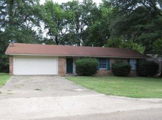 303 Redwater Rd, Wake Village, TX 75501