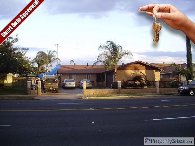 1st image of 2205 E Washington Ave