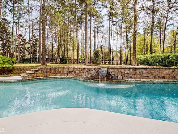 3rd image of 303 White Springs Ln