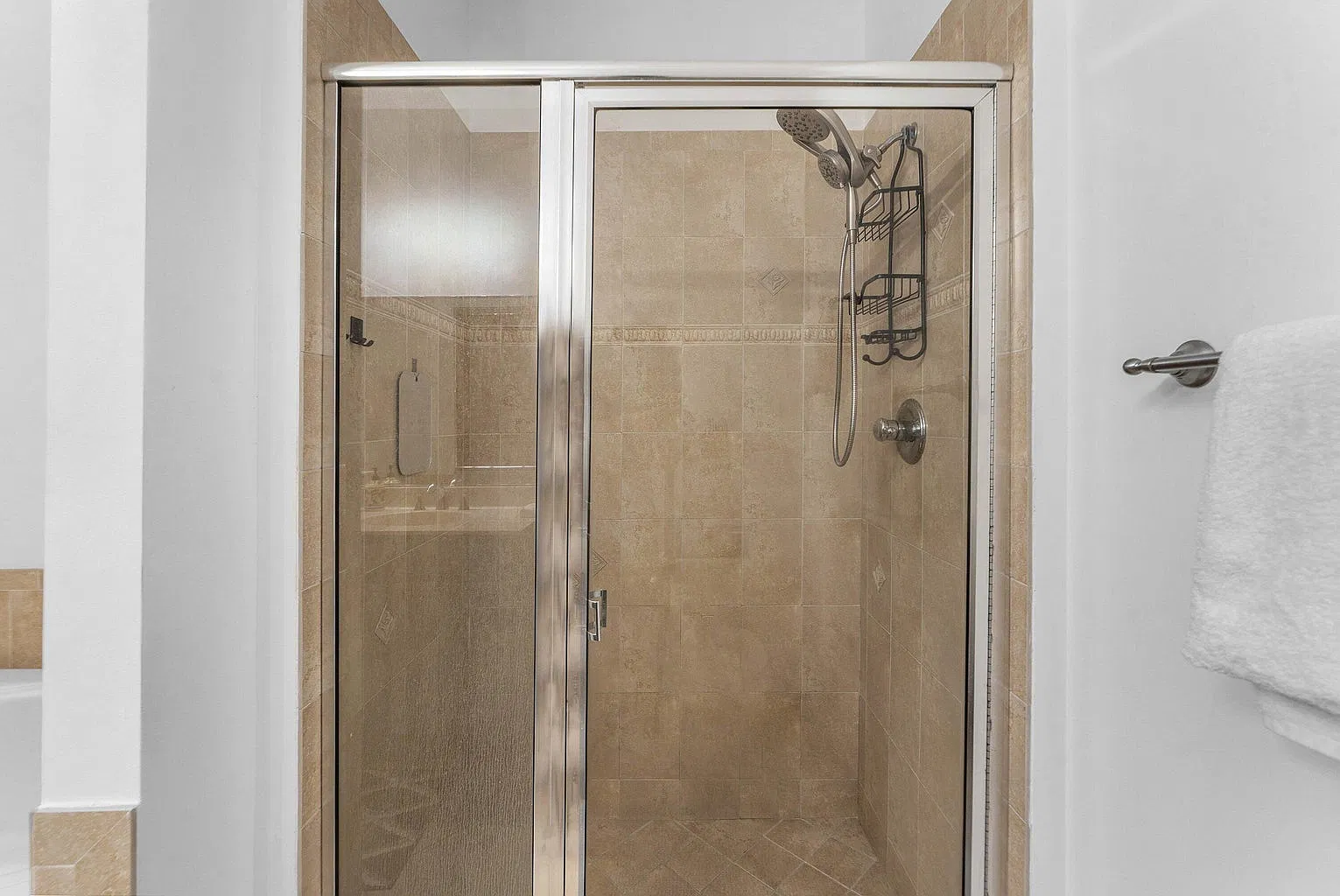3 bed, 1815 sqft, $3,500 — Photo 4