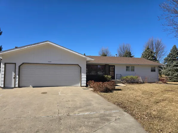 1025 W Fairview Dr, Luverne, MN 56156