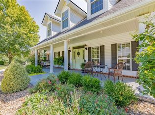 1 Spinnaker Ridge Ln, Bentonville, AR 72712