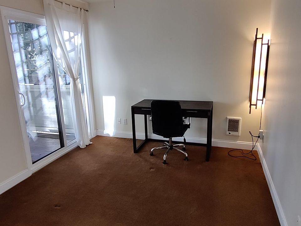Second bedroom with Slider to Patio
