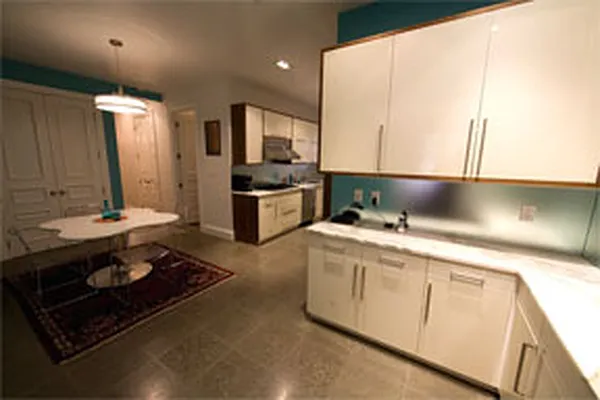 Sold by Maison International | media 2