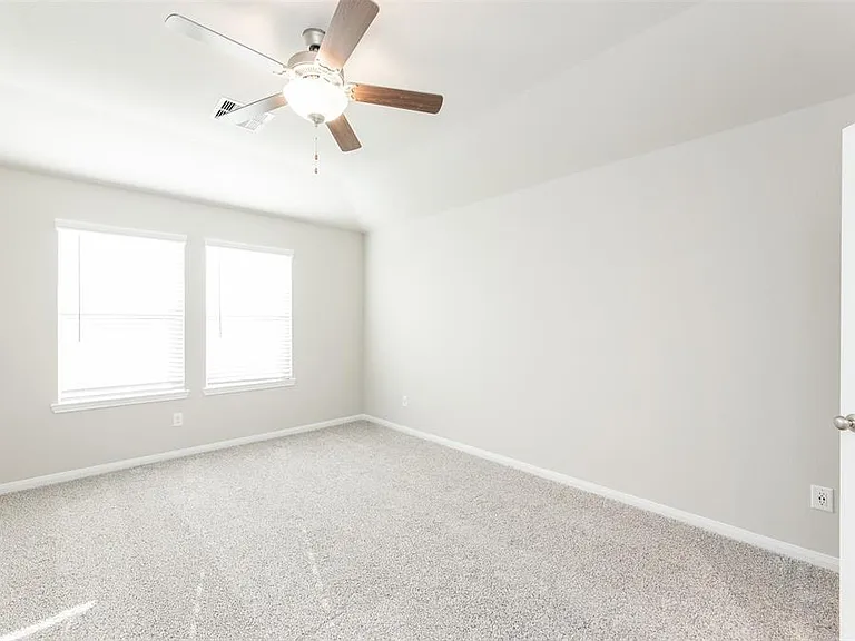 7214 Toluca Dr — Photo 15