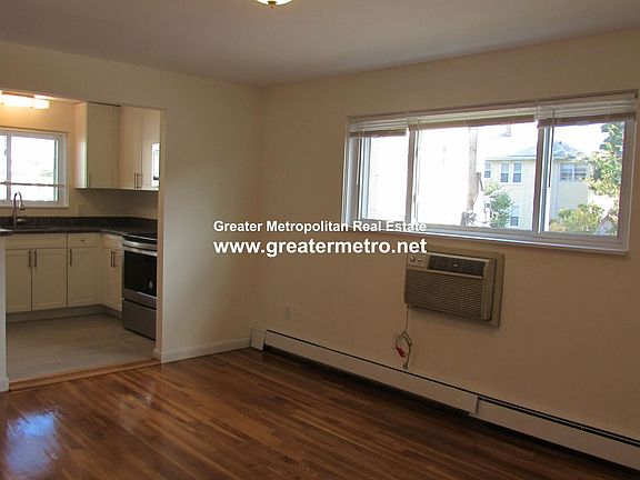 2nd image of 7-9 Holmes St #3BH