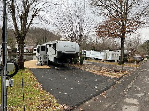 3rd image of 4229 E Parkway Lot 339