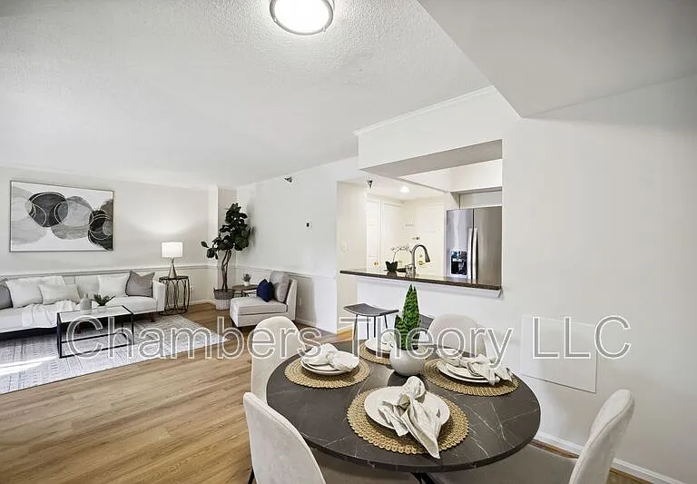 2400 Clarendon Blvd #201 — Photo 5