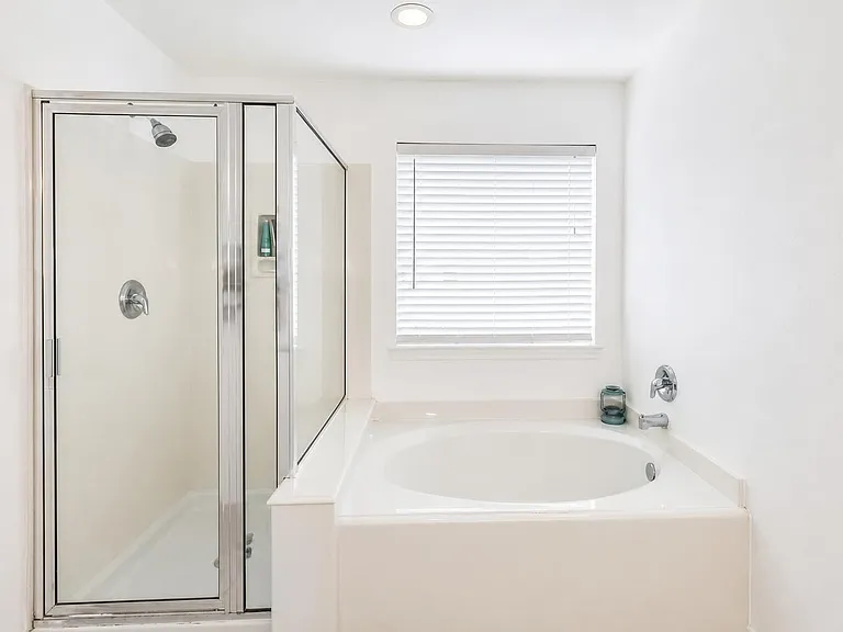 16659 Newglen Ln — Photo 18