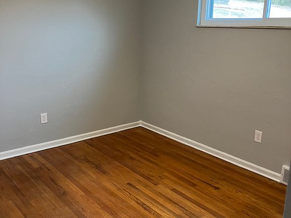 3rd image of 134 Delfred Dr #1
