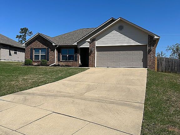 2nd image of 131 Cambridge Dr