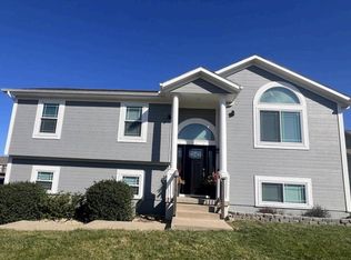 715 Madison Creek Ct, Raymore, MO 64083