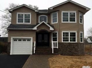 1570 Stevens Ave, Merrick, NY 11566