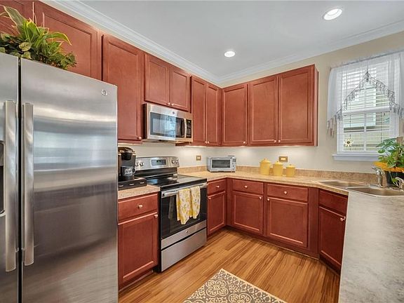 3rd image of 1445 Rollesby Way