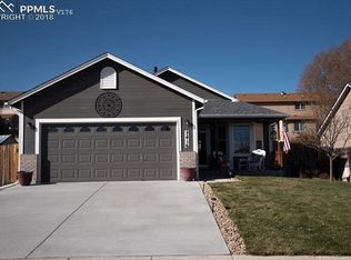7416 Farmcrest Rd, Colorado Springs, CO 80925