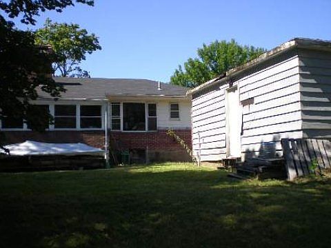 4th image of 2701 Harrison Ave