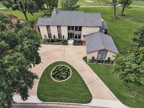 5th image of 645 Augusta Dr