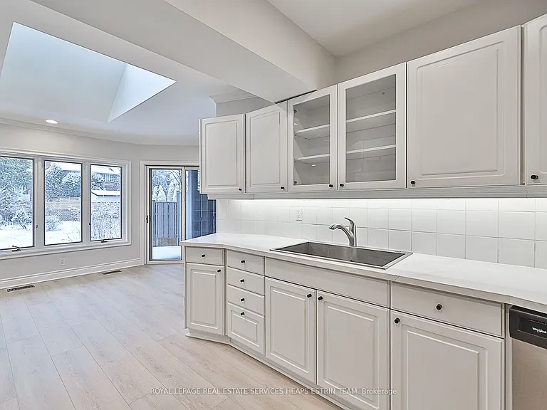 27 Southlea Ave — Photo 17