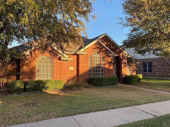 2nd image of 5924 Southmoor Ln